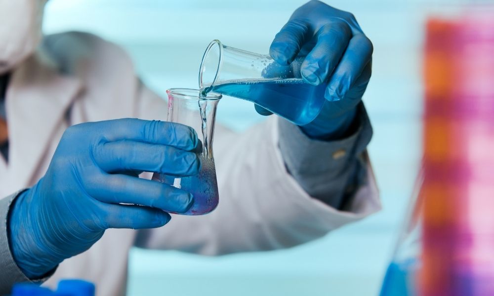 What Are the Requirements To Be a Chemical Operator?