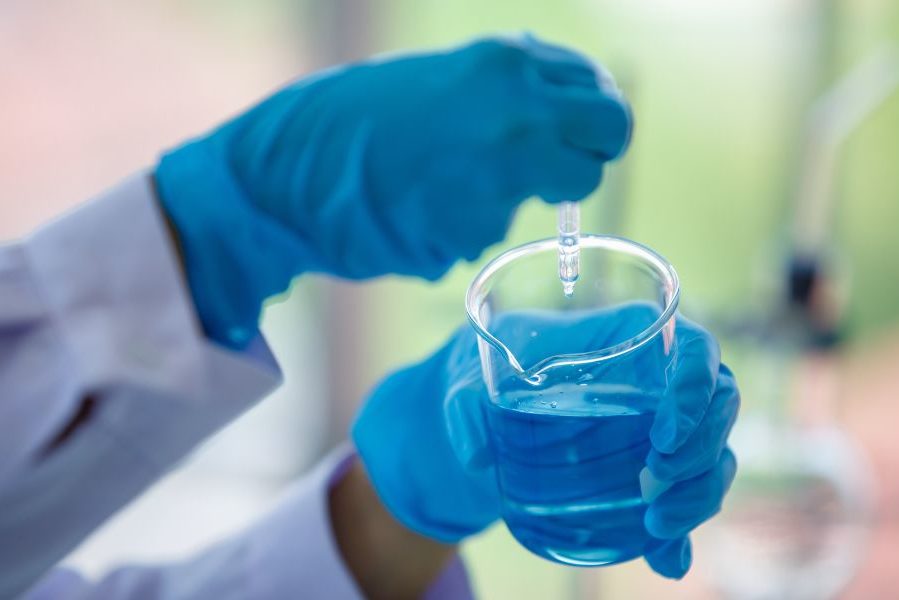 The Difference Between Organic & Inorganic Chemistry