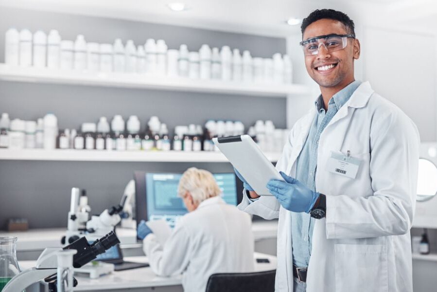 4 Reasons Chemists Are in High Demand Right Now